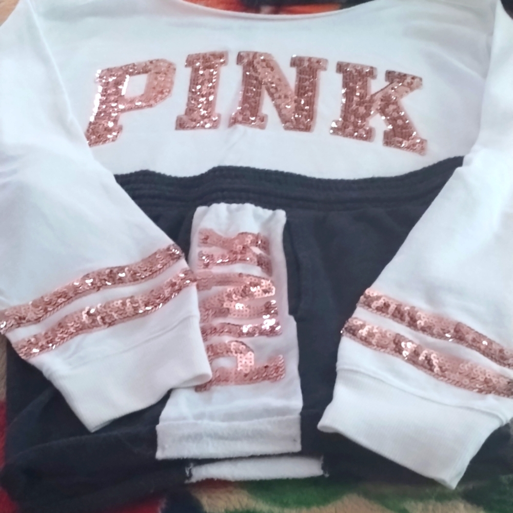 Bling shorts and crop long sleeve